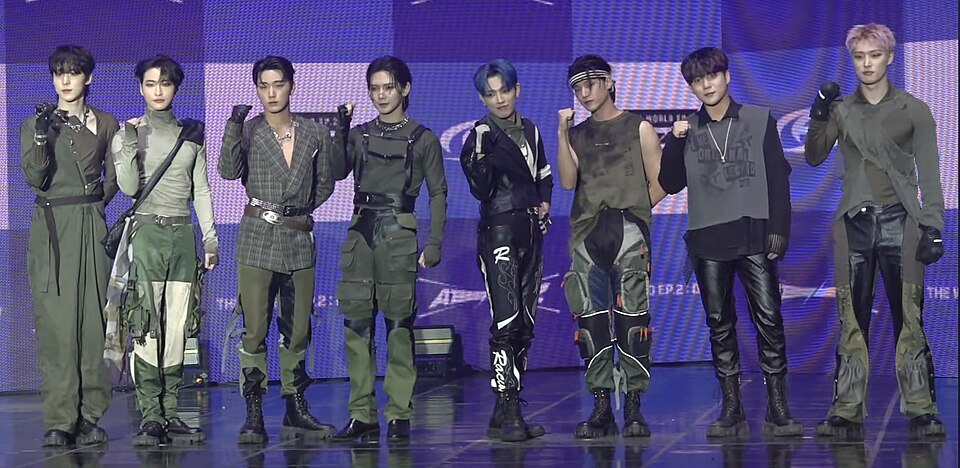 Ateez_at_The_World_EP._2_Outlaw_Showcase